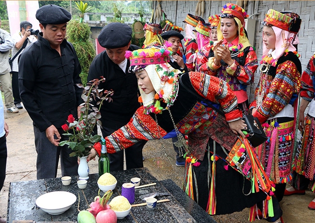 Tái hiện 3 nghi lễ độc đáo của đồng bào dân tộc thiểu số tại Hà Nội - Ảnh 3.