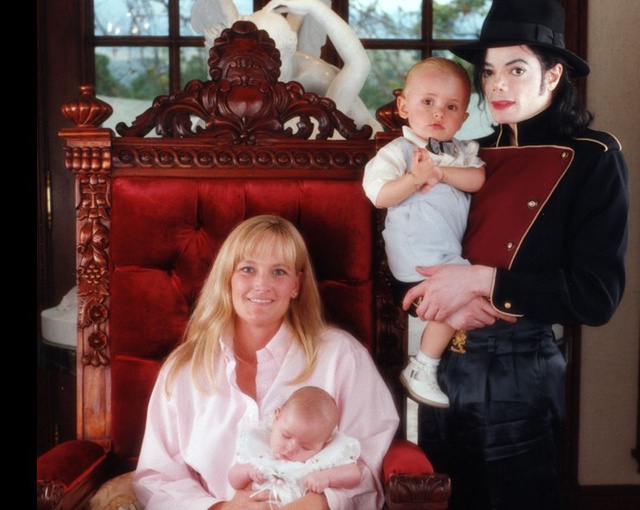 The hidden corner of showbiz: Debbie, the secret wife of pop king Michael Jackson - Photo 4.