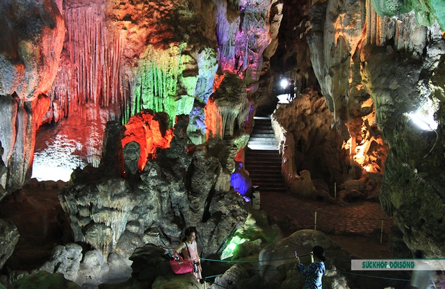 Khám phá vẻ đẹp hang động ở Hạ Long đầy quyến rũ - Ảnh 13.