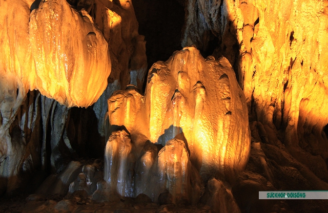 Khám phá vẻ đẹp hang động ở Hạ Long đầy quyến rũ - Ảnh 6.
