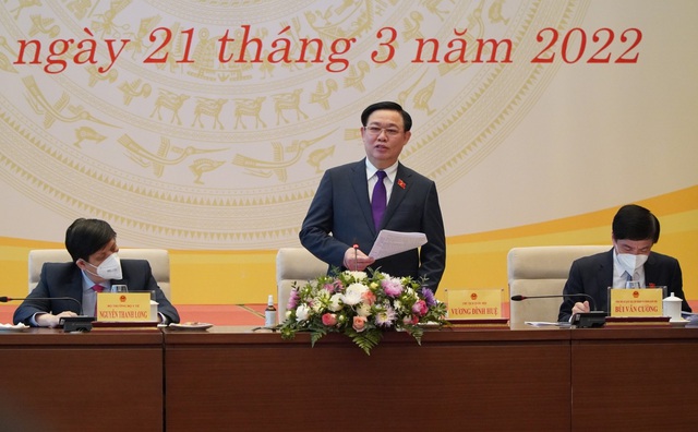 Chủ tịch Quốc hội gặp mặt thầy thuốc trẻ Việt Nam tiêu biểu năm 2021 - Ảnh 1.