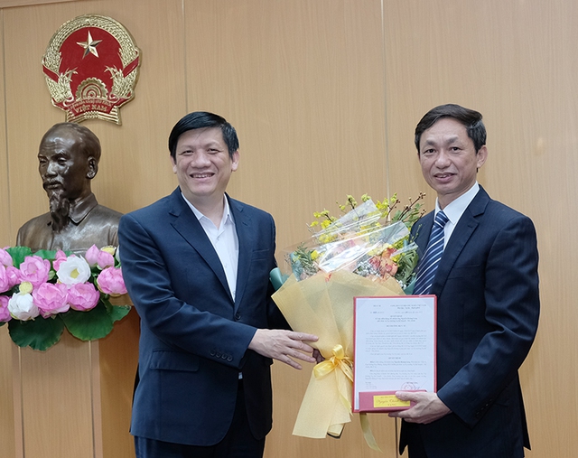 Bộ Y tế điều động, bổ nhiệm PGS.TS Nguyễn Hoàng Long giữ chức Vụ trưởng Vụ Kế hoạch- Tài chính - Ảnh 1.