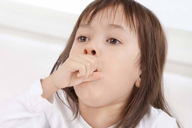 Các yếu tố nguy cơ gây nhiễm khuẩn hô hấp cấp ở trẻ và cách khắc phục - Ảnh 2.