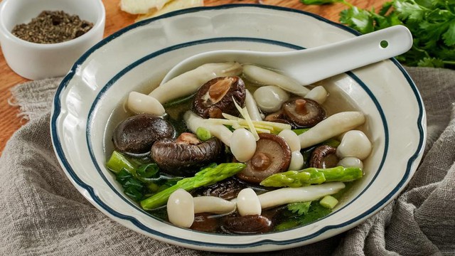 Regularly eating mushrooms helps fight oxidation and aging