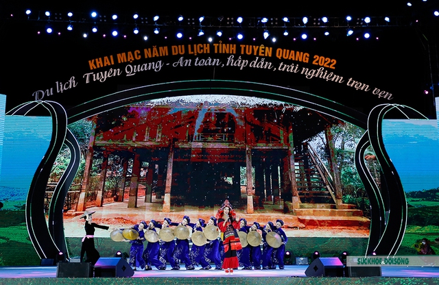Sắc màu văn hóa dân tộc trong ngày khai mạc Năm du lịch Tuyên Quang 2022 - Ảnh 1.