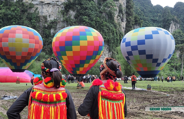 Sắc màu văn hóa dân tộc trong ngày khai mạc Năm du lịch Tuyên Quang 2022 - Ảnh 7.