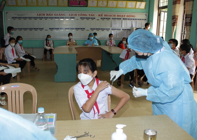 Thừa Thiên Huế: Gần 44.000 trẻ đã được tiêm vaccine phòng COVID-19 - Ảnh 2.