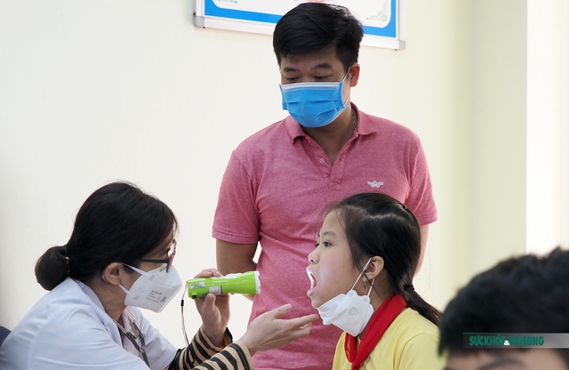 Gần 300 học sinh trường Tiểu học Mễ Trì tiêm vaccine COVID-19 trong điều kiện an toàn  - Ảnh 5.