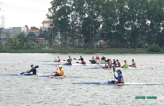 SEA Games 31: Đội tuyển đua thuyền Việt Nam sẵn sàng cho cuộc tranh tài hai môn Rowing và Canoeing  - Ảnh 11.