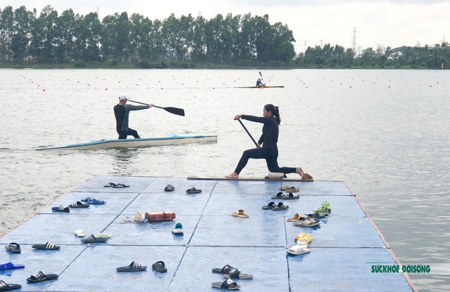 SEA Games 31: Đội tuyển đua thuyền Việt Nam sẵn sàng cho cuộc tranh tài hai môn Rowing và Canoeing  - Ảnh 5.