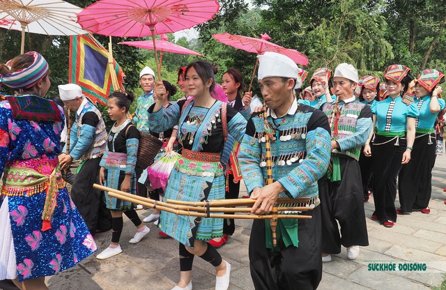 Thưởng thức chương trình dân ca, dân vũ tại “Chợ phiên vùng cao - Sơn La điểm hẹn” - Ảnh 5.