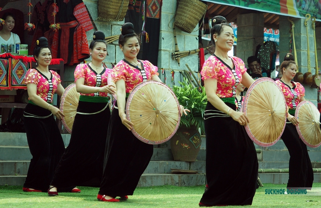 Thưởng thức chương trình dân ca, dân vũ tại “Chợ phiên vùng cao - Sơn La điểm hẹn” - Ảnh 8.