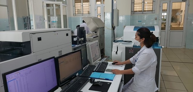 Bệnh viện Nhi Thanh Hoá đón nhận chứng chỉ ISO 15189:2012 - Ảnh 1.