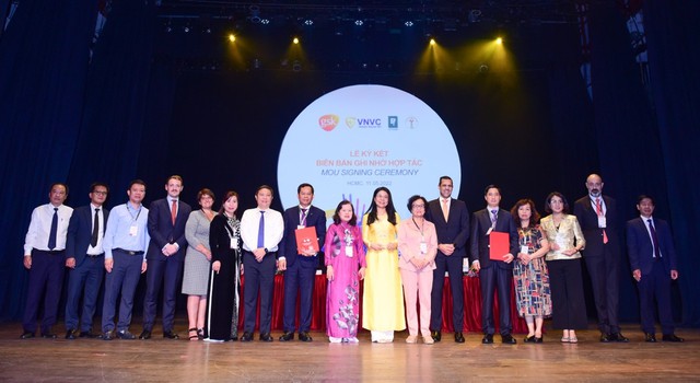 GSK thành lập Công ty TNHH Dược phẩm GSK Việt Nam: “Mở khoá năng lực quốc tế - chung tay phòng ngừa và điều trị bệnh” - Ảnh 3. GSK thành lập Công ty TNHH Dược phẩm GSK Việt Nam: “Mở khoá năng lực quốc tế - chung tay phòng ngừa và điều trị bệnh” - Ảnh 3.