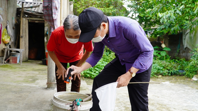 Quảng Bình: Chủ động kiểm soát dịch sốt xuất huyết thời điểm giao mùa - Ảnh 1.