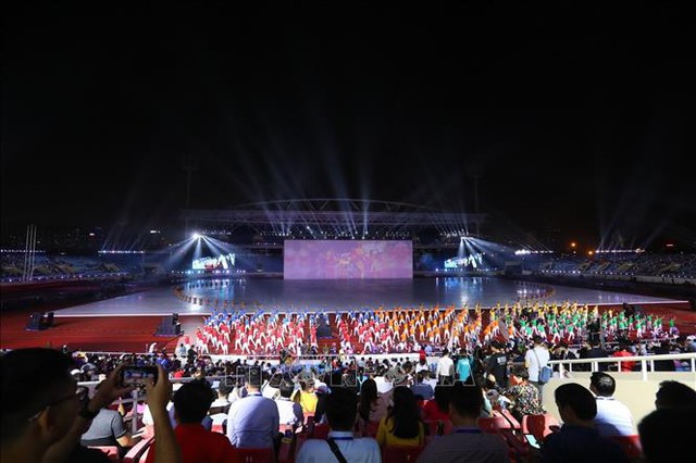 Trực tiếp: Lễ khai mạc SEA Games 31 - Vì một Đông Nam Á mạnh mẽ - Ảnh 2.