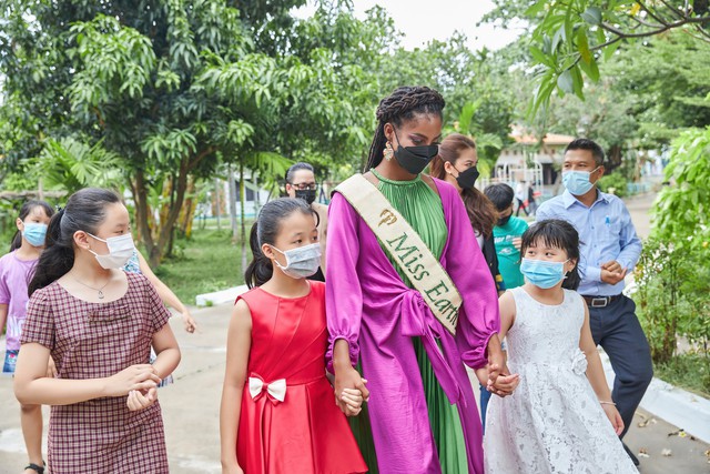 Hoa hậu các dân tộc Việt Nam 2022 ‘gây sốt’ ở điểm nào? - Ảnh 5.