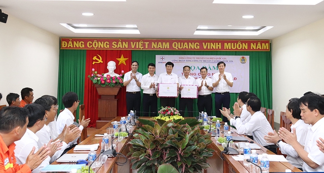 EVNNPT tọa đàm với người lao động nhân dịp Tháng Công nhân và Tháng hành động an toàn vệ sinh lao động - Ảnh 7.