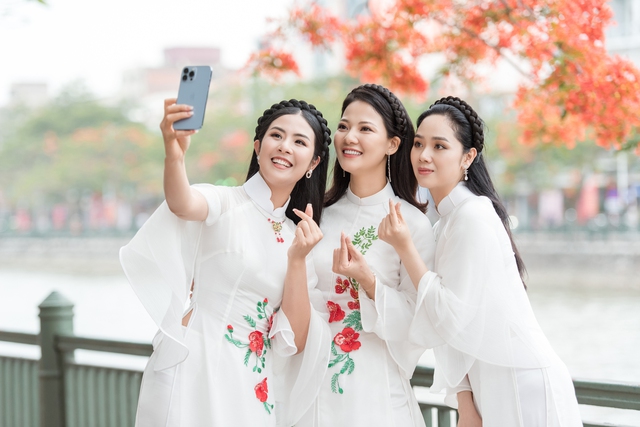 Hoa hậu Trần Thị Quỳnh bất ngờ tái xuất, duyên dáng với áo dài - Ảnh 7.
