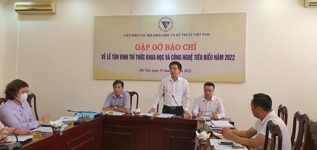 Tôn vinh “cây đại thụ” của y học cổ truyền Việt Nam. - Ảnh 2.