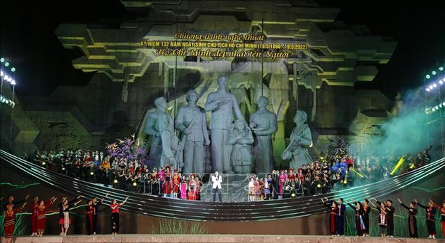 Nhiều hoạt động kỷ niệm 132 năm Ngày sinh Chủ tịch Hồ Chí Minh - Ảnh 6.