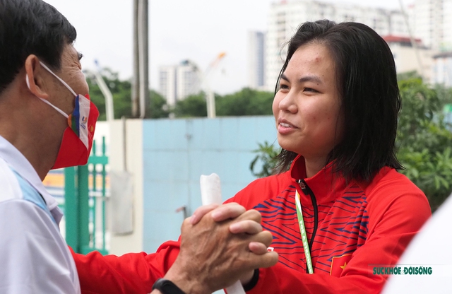 Khoảnh khắc của VĐV “mở hàng” huy chương cho đoàn thể thao Việt Nam - Ảnh 8.