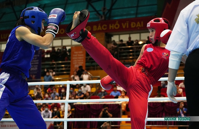 Cận cảnh 2 bóng hồng đội tuyển Kickboxing Việt Nam vào tứ kết - Ảnh 1.