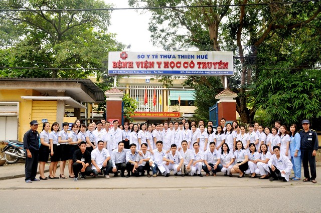 Bệnh viện YHCT Thừa Thiên Huế: Vì niềm tin và sức khỏe của nhân dân - Ảnh 3.