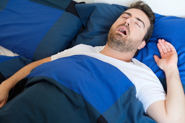 Chế độ ăn uống lành mạnh giúp cải thiện hội chứng ngừng thở khi ngủ - Ảnh 2.