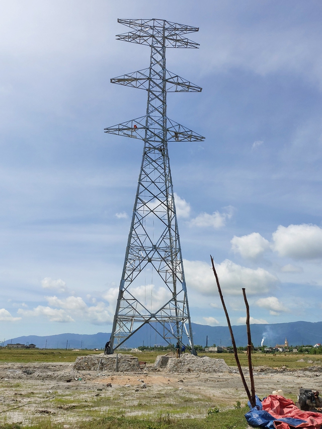 Quyết tâm hoàn thành toàn bộ dự án đường dây 500kV mạch 3 trong tháng 7/2022 - Ảnh 3.