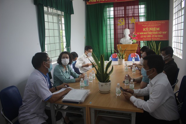 Lãnh đạo Bộ Y tế làm việc với tỉnh Khánh Hòa và kiểm tra điểm nóng sốt xuất huyết - Ảnh 5.