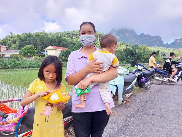 Đoàn Thanh niên Bộ Y tế thăm khám sức khỏe cho bà con vùng sâu, vùng xa - Ảnh 2.