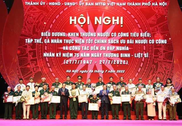 Hà Nội tri ân người có công tiêu biểu dịp kỷ niệm 75 năm Ngày Thương binh – Liệt sĩ - Ảnh 2.