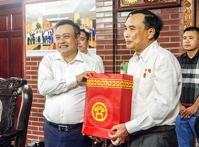 Tân Chủ tịch UBND TP. Hà Nội thăm hỏi cựu binh chiến trường Vị Xuyên – Hà Giang - Ảnh 2.