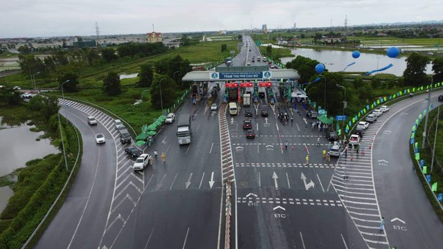 Bị “tuýt còi”, VEC điều chỉnh lại quy định liên quan đến số dư tài khoản thu phí không dừng - Ảnh 2.