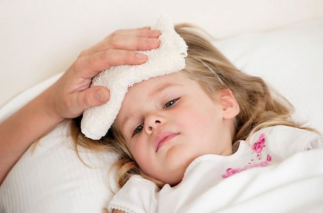 Có những loại thuốc hay phương pháp điều trị nào dành cho trẻ em khi bị cảm lạnh?
