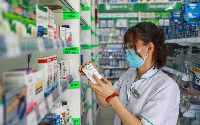'Bộ Y tế sẵn sàng chuyển giao nếu BHXH Việt Nam đảm đương việc đấu thầu tập trung thuốc, thiết bị y tế' - Ảnh 4.