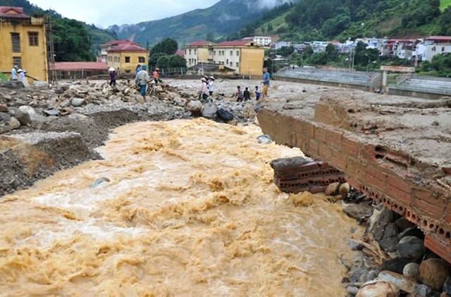 Bão Noru tiến vào Biển Đông, Việt Nam có thể đón nhận cơn bão số 4 - Ảnh 6.