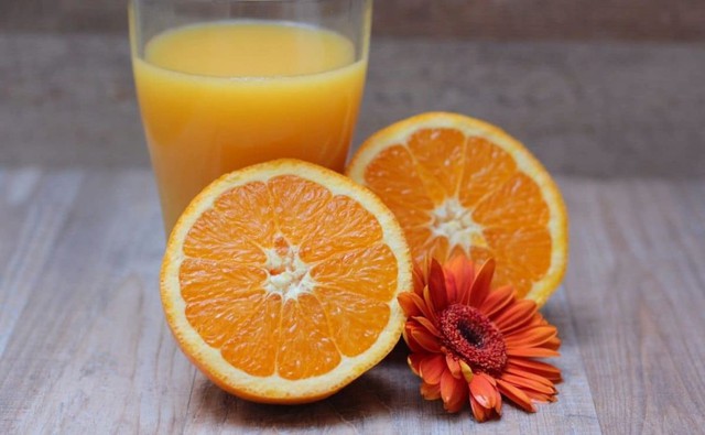 Nước cam tốt cho sức khỏe nhưng ai không nên uống hàng ngày? - Ảnh 2.