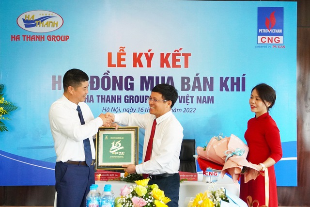 CNG Việt Nam ký hợp đồng mua bán khí với Hà Thanh Group - Ảnh 2.