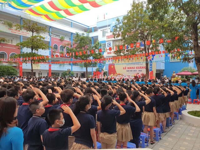 Thủ tướng Phạm Minh Chính: Nhà trường là nền tảng, học sinh là trung tâm, thầy cô là động lực - Ảnh 5.