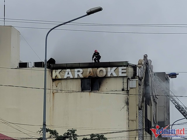 Đã xác định toàn bộ danh tính 32 nạn nhân vụ cháy quán karaoke An Phú ở Bình Dương - Ảnh 1.