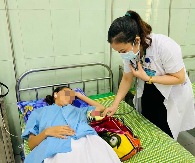 Sản phụ có dây rốn thai nhi thắt nút hiếm gặp vượt cạn an toàn - Ảnh 1.