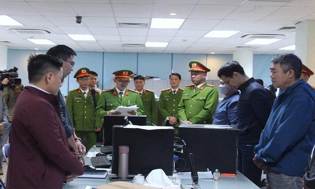 Khởi tố, bắt giam Cục trưởng Cục Đăng kiểm Việt Nam - Ảnh 3.