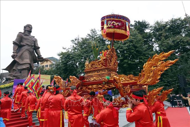 Những lễ hội lớn nào được đông đảo người dân Thủ đô quan tâm dịp đầu xuân Quý Mão? - Ảnh 4.