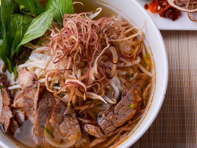 Những món ăn Việt Nam ngon tới mức nhất định phải nếm thử (Phần 2) - Ảnh 11.