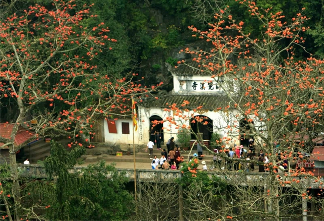 Gợi ý địa điểm du xuân, cầu may đầu năm vô cùng lý tưởng gần Hà Nội - Ảnh 1.