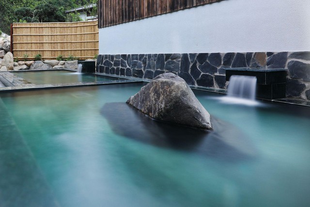 Onsen- nghệ thuật tắm để sống lâu, sống khỏe và đẹp hơn mỗi ngày - Ảnh 1.