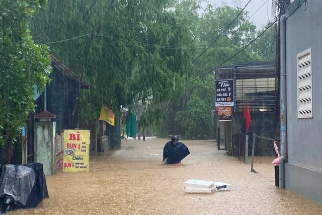 Áp thấp nhiệt đới hướng lên Vịnh Bắc Bộ, miền Bắc sắp mưa lớn - Ảnh 2.