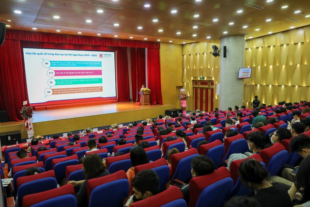 HIU đồng hành cùng Hội thảo: Hướng tới mục tiêu trở thành Trung tâm chăm sóc sức khỏe khu vực ASEAN - Ảnh 4. HIU đồng hành cùng Hội thảo: Hướng tới mục tiêu trở thành Trung tâm chăm sóc sức khỏe khu vực ASEAN - Ảnh 4.